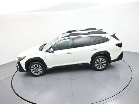 Used 2025 Subaru Outback Touring AWD/4WD image 25