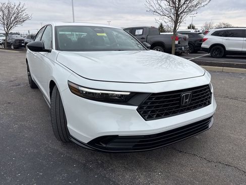 Used 2023 Honda Accord Sport image 14