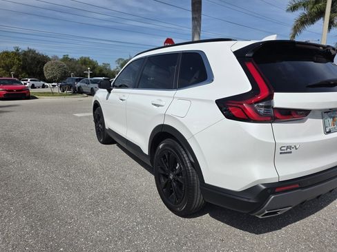 Used 2025 Honda CR-V Sport Touring image 4