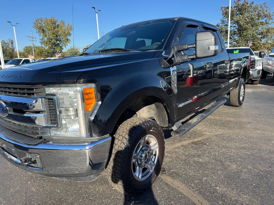 Used 2017 Ford F350 XLT w/ Snow Plow Prep Package AWD/4WD image 9