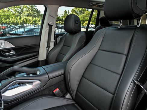 Used 2024 Mercedes-Benz GLS 450 4MATIC image 22