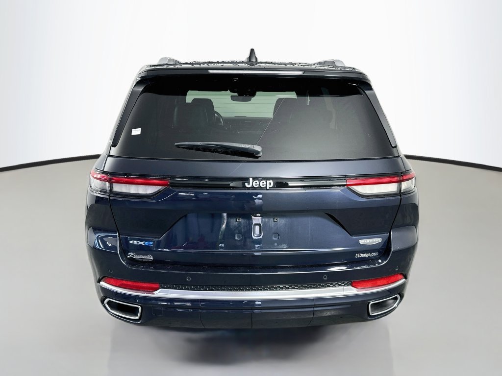 Used 2022 Jeep Grand Cherokee Summit AWD/4WD image 6