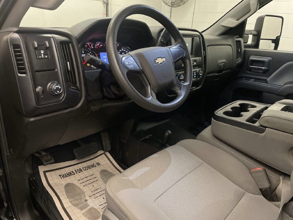 Used 2016 Chevrolet Silverado 2500 W/T w/ WT Convenience Package AWD/4WD image 2