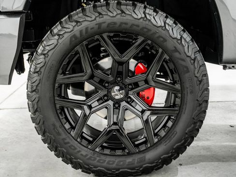 Used 2021 Ford F150 Lariat w/ Equipment Group 502A High image 9