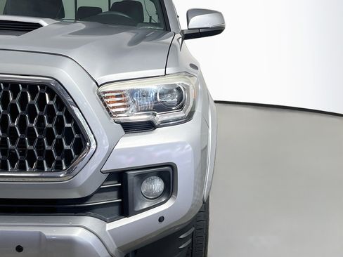 Used 2019 Toyota Tacoma TRD Sport RWD image 12