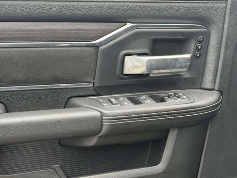 New 2026 RAM 2500 Laramie AWD/4WD image 15