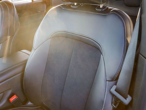 New 2025 Jeep Grand Cherokee Altitude image 26