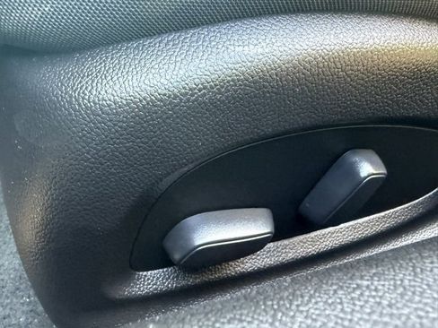 Used 2021 Chevrolet Camaro LT image 11