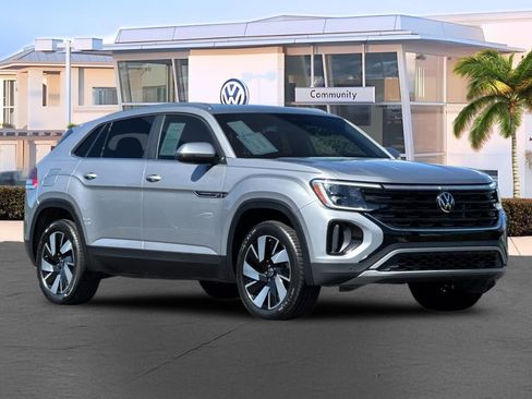Used 2024 Volkswagen Atlas Cross Sport SE FWD image 1