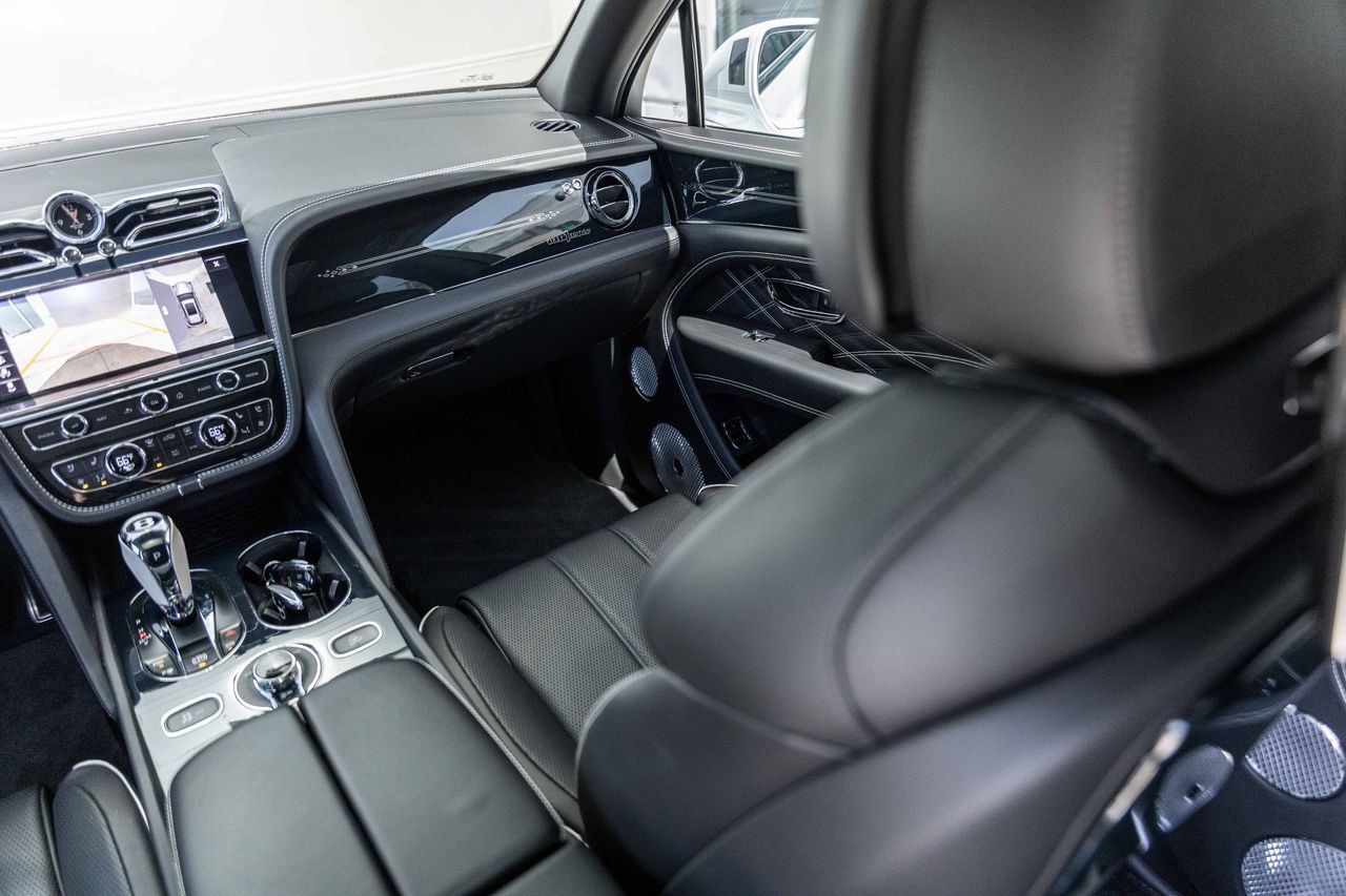 Certified 2023 Bentley Bentayga Extended Wheelbase AWD/4WD image 53