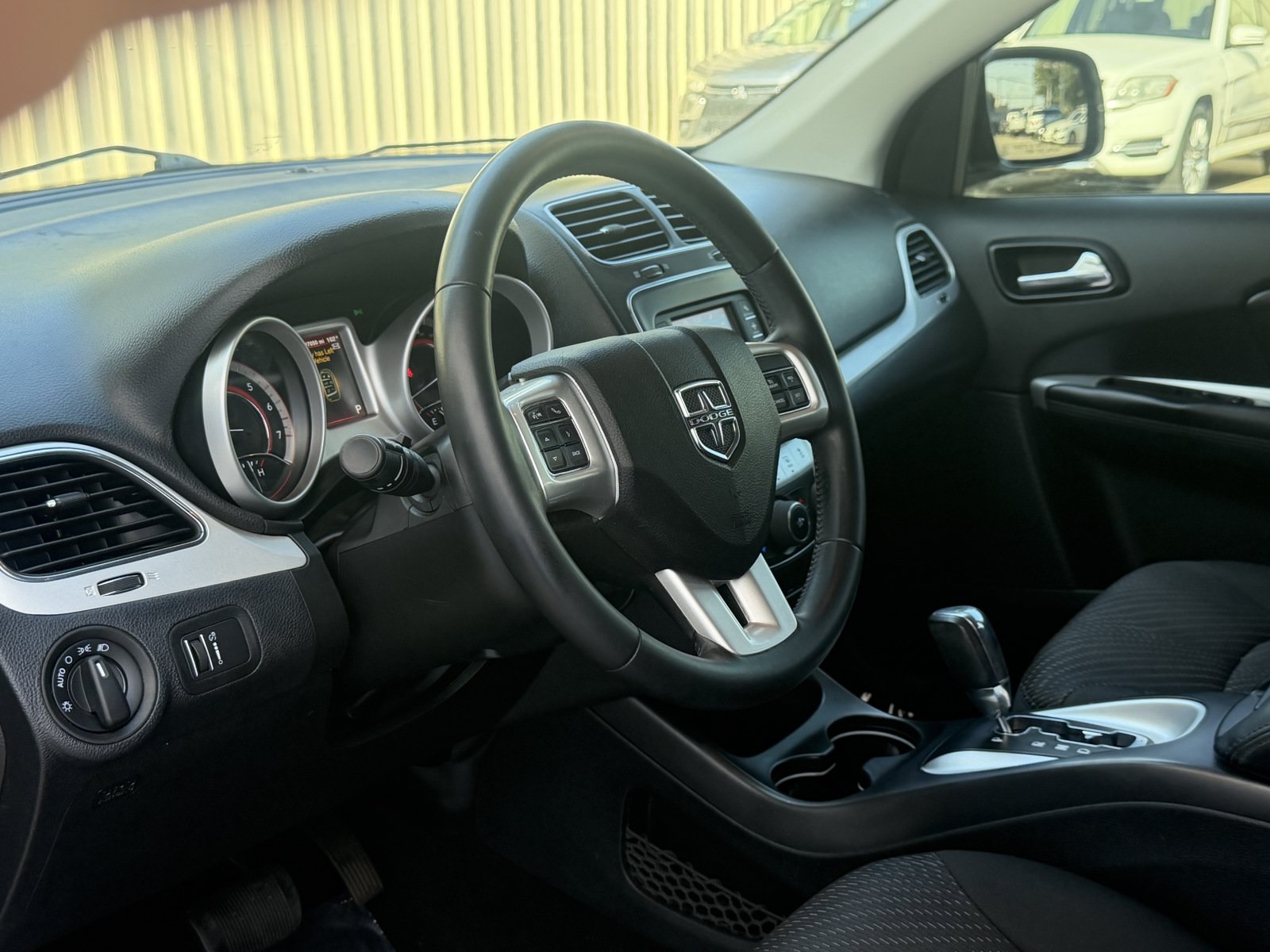 Used 2020 Dodge Journey SE w/ SE Popular Equipment Group FWD image 16