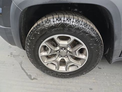 Used 2020 Jeep Cherokee Trailhawk w/ Cold Weather Group image 15