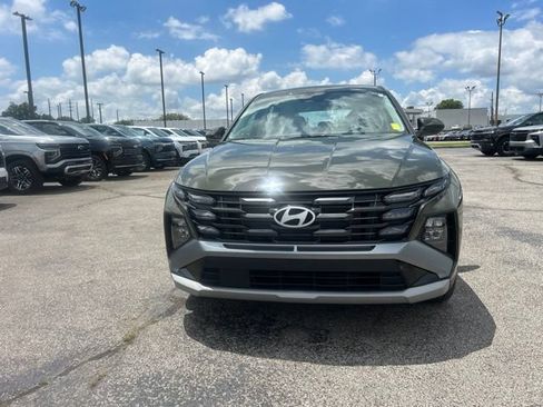 Used 2025 Hyundai Tucson SE FWD image 8