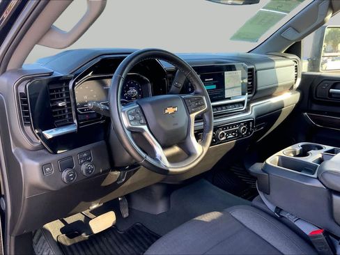 Used 2025 Chevrolet Silverado 2500 LT w/ Convenience Package RWD image 15