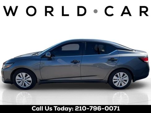 Used 2025 Nissan Sentra S image 5