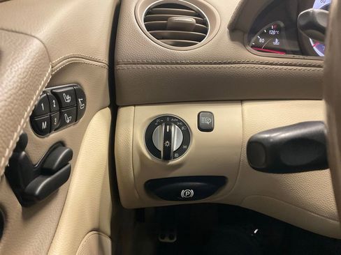 Used 2009 Mercedes-Benz SL 550 image 18