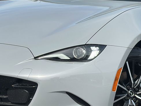 New 2025 MAZDA MX-5 Miata Grand Touring image 4