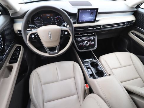Used 2022 Lincoln Corsair FWD image 6