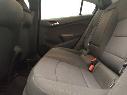 Used 2019 Chevrolet Cruze LT w/ Convenience Package FWD image 18
