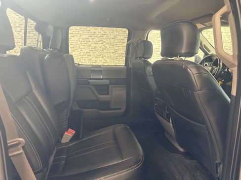 Used 2019 Ford F150 XLT w/ Equipment Group 302A Luxury AWD/4WD image 11