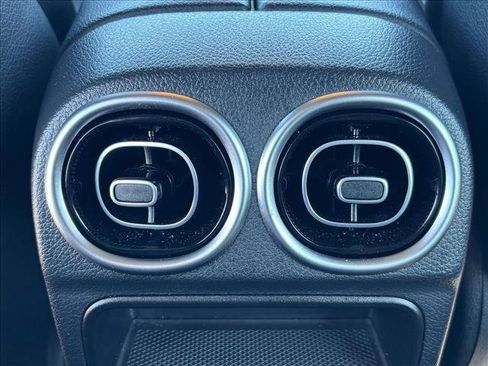 Used 2024 Mercedes-Benz C 300 Sedan image 17