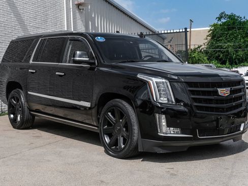 Used 2015 Cadillac Escalade ESV Premium AWD/4WD image 6