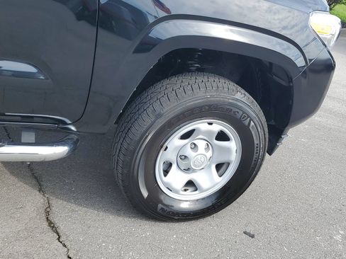 Certified 2022 Toyota Tacoma SR AWD/4WD image 6