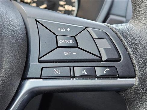 Used 2025 Nissan Altima 2.5 SV FWD image 23
