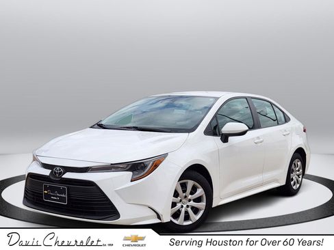 Used 2024 Toyota Corolla LE FWD image 1
