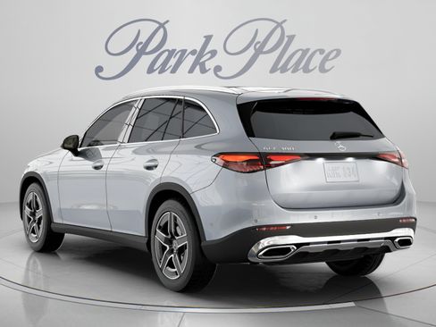 Used 2026 Mercedes-Benz GLC 300 image 14