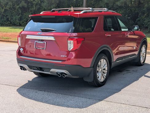 Certified 2022 Ford Explorer King Ranch w/ Premium Technology Package AWD/4WD image 3