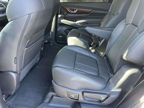 New 2025 Subaru Ascent Touring w/ Popular Package #2 image 20