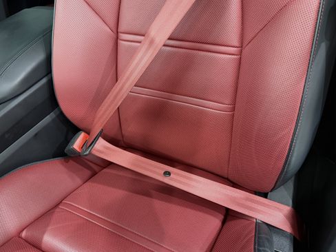 Certified 2025 Porsche Cayenne GTS image 35