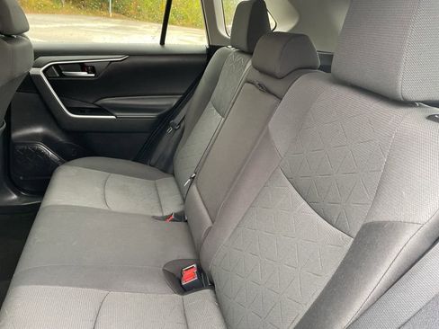 Used 2023 Toyota RAV4 XLE image 10