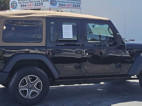 Used 2020 Jeep Wrangler Unlimited Sport AWD/4WD image 19