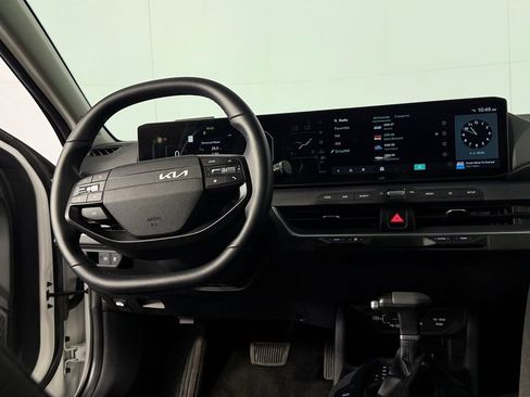 Used 2025 Kia K4 EX FWD image 13