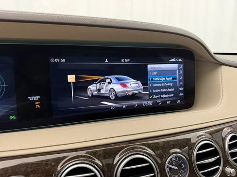 Used 2019 Mercedes-Benz S 560 4MATIC Sedan image 34