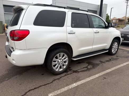 Used 2017 Toyota Sequoia Platinum AWD/4WD image 14
