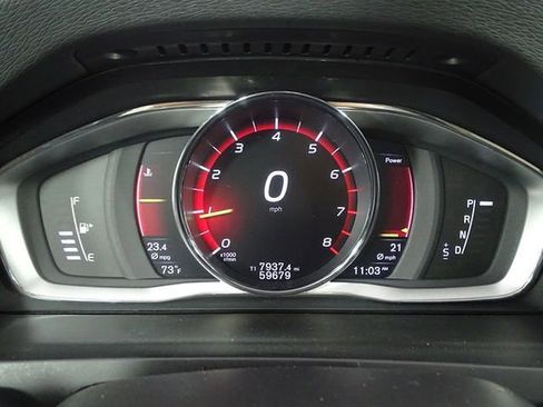 Used 2017 Volvo S60 T5 Inscription image 28