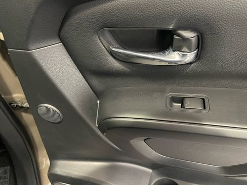 Used 2023 Nissan Titan PRO-4X w/ Pro-4x Convenience Package AWD/4WD image 43