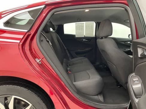 Certified 2025 Chevrolet Malibu RS FWD image 14