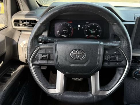 Used 2024 Toyota Tacoma TRD Sport AWD/4WD image 14