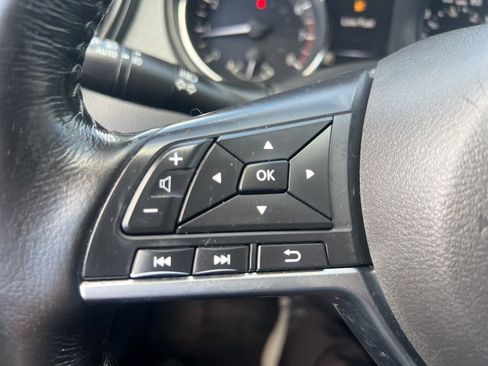 Used 2017 Nissan Rogue Sport SV w/ SV All-Weather Package image 61