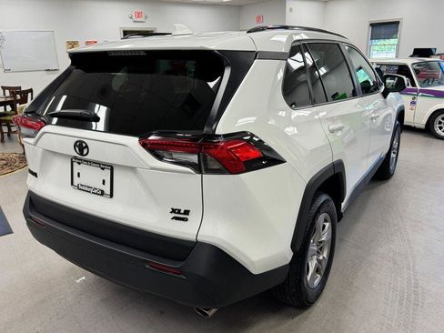 Used 2025 Toyota RAV4 XLE AWD/4WD image 28