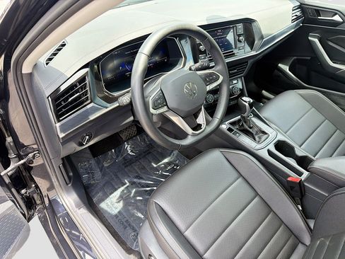 Used 2024 Volkswagen Jetta SE w/ Panoramic Sunroof Package FWD image 23