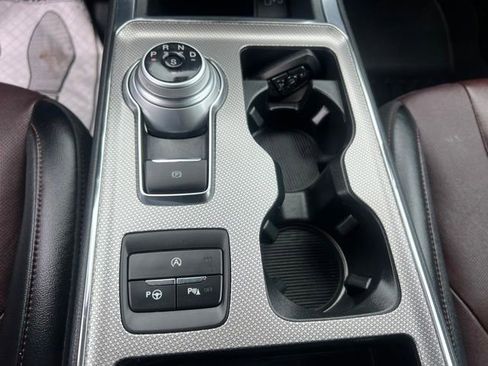 Used 2021 Ford Edge Titanium w/ Equipment Group 301A AWD/4WD image 34