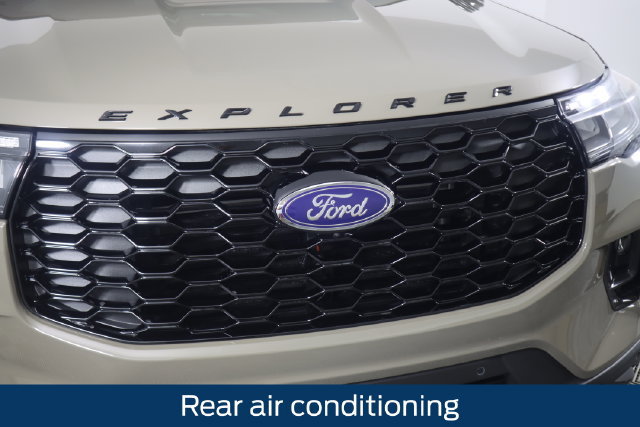 New 2026 Ford Explorer ST-Line w/ ST-Line Street Pack AWD/4WD image 14