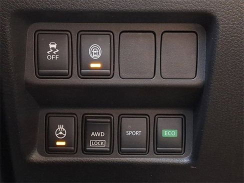 Used 2022 Nissan Rogue Sport SV image 26