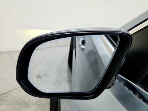 Used 2023 Mercedes-Benz GLE 350 4MATIC w/ Premium Package image 15