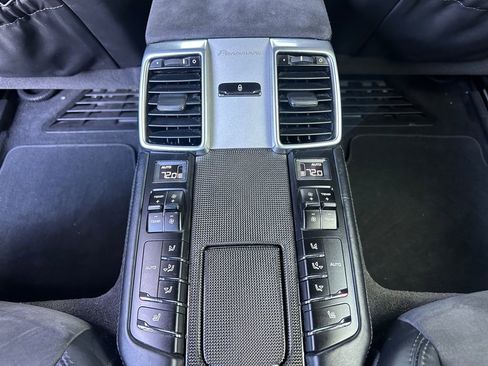 Used 2015 Porsche Panamera GTS image 36
